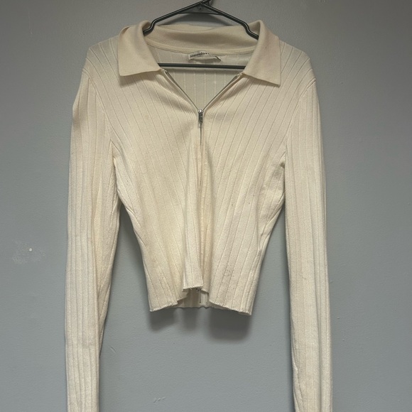Abercrombie & Fitch Off-White Ribbed Sweater - Picture 1 of 5